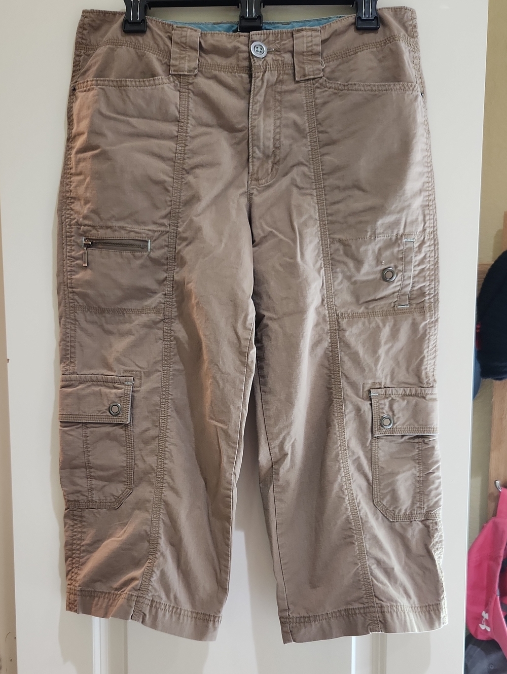 Eddie Bauer Mercer Fit Cargo Capris